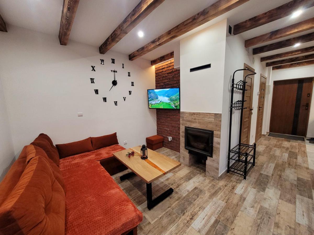 Urocza Kryjowka Ze Spa Lesko Bagian luar foto