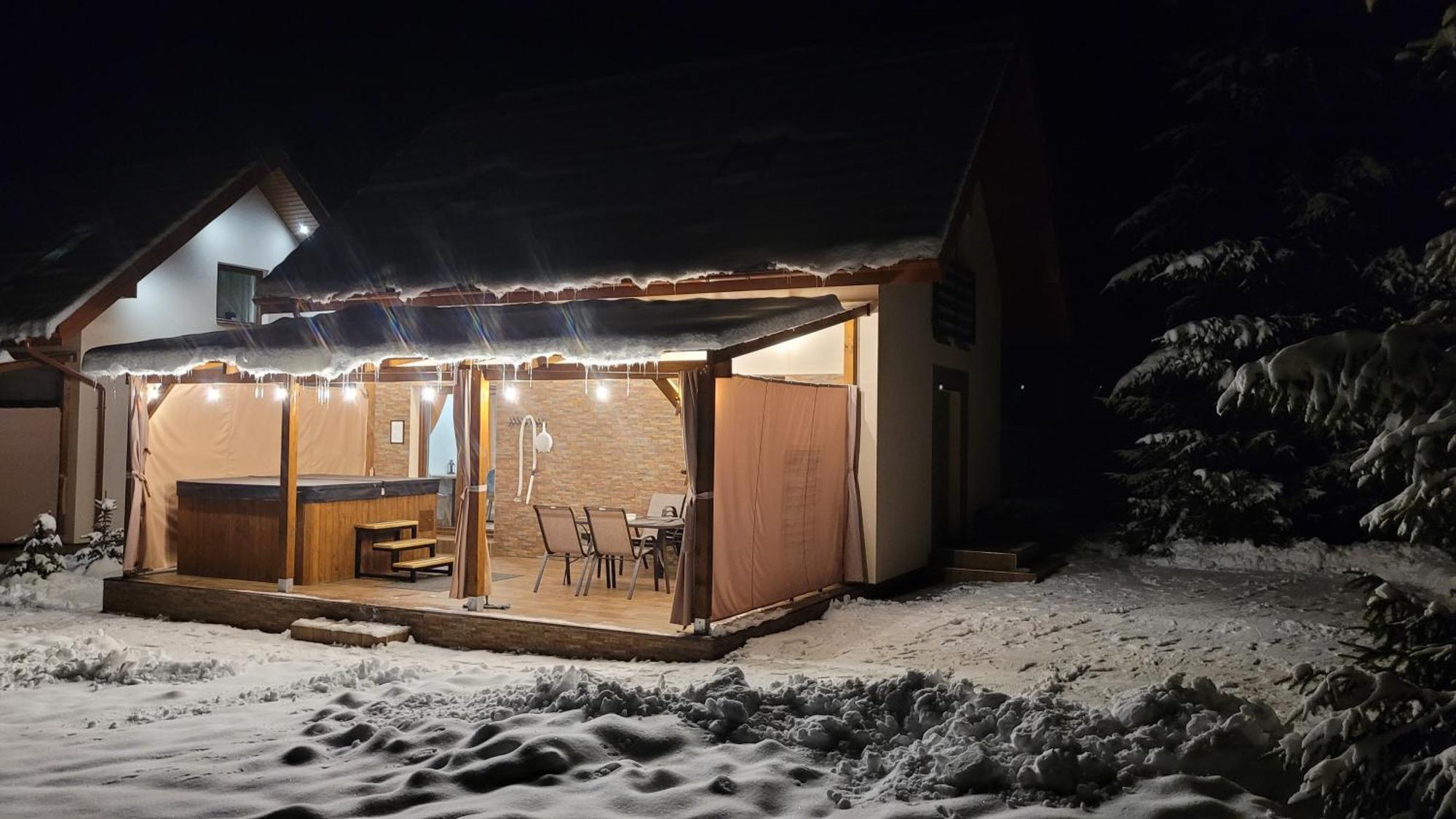 Urocza Kryjowka Ze Spa Lesko Bagian luar foto