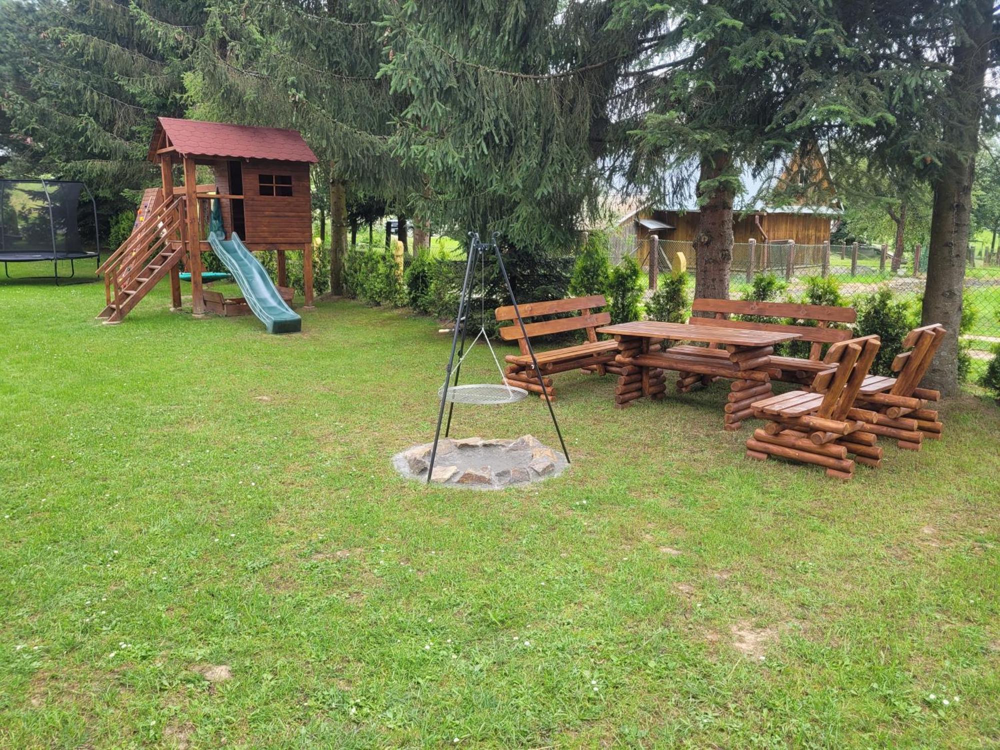 Urocza Kryjowka Ze Spa Lesko Bagian luar foto
